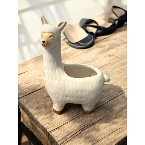 Leisure Arts Ceramic Llama Vase Planter  Animal Figurine - Picture 1 of 8